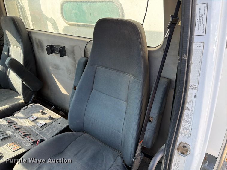 image for item FP3019 2009 Freightliner Business Class M2 street sweeper truck