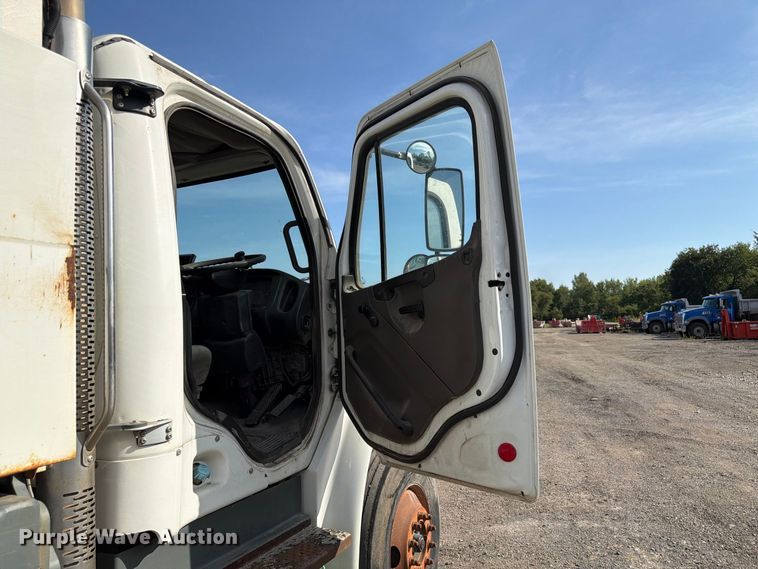 image for item FP3019 2009 Freightliner Business Class M2 street sweeper truck