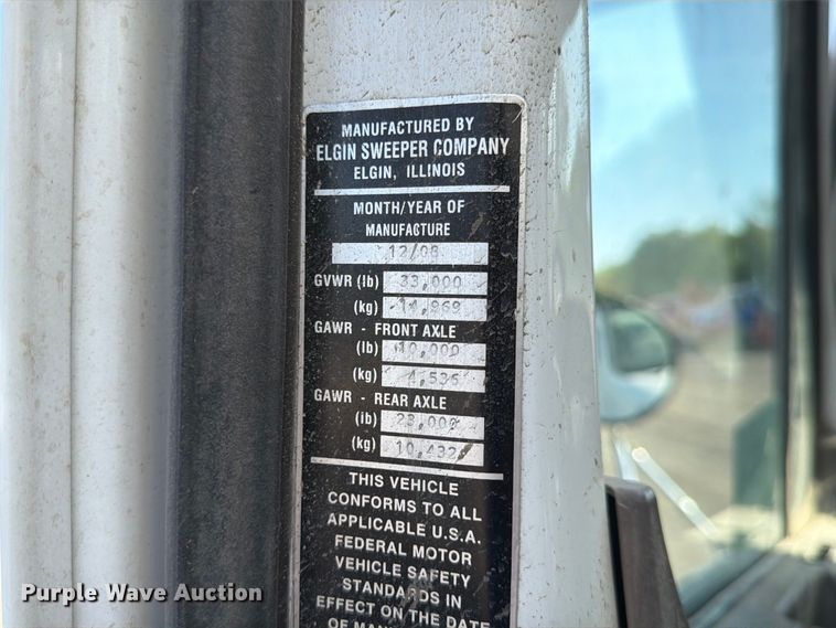 image for item FP3019 2009 Freightliner Business Class M2 street sweeper truck