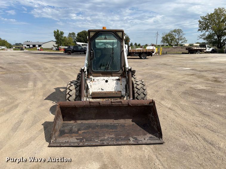 image for item FP3026 2002 Bobcat 873 skid steer loader