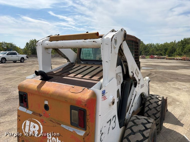image for item FP3026 2002 Bobcat 873 skid steer loader