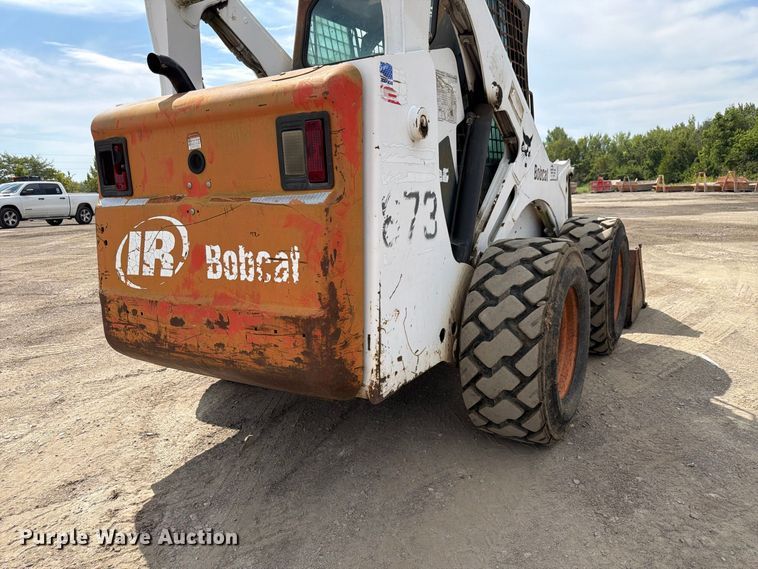 image for item FP3026 2002 Bobcat 873 skid steer loader