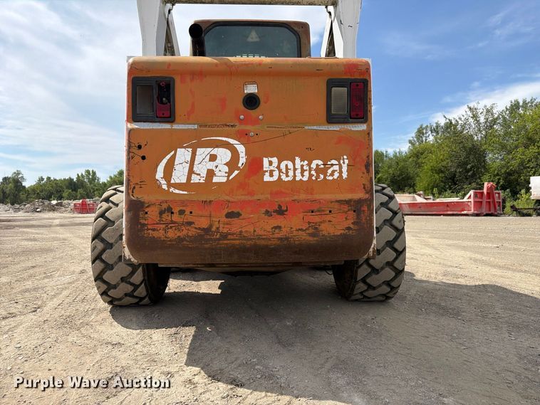 image for item FP3026 2002 Bobcat 873 skid steer loader