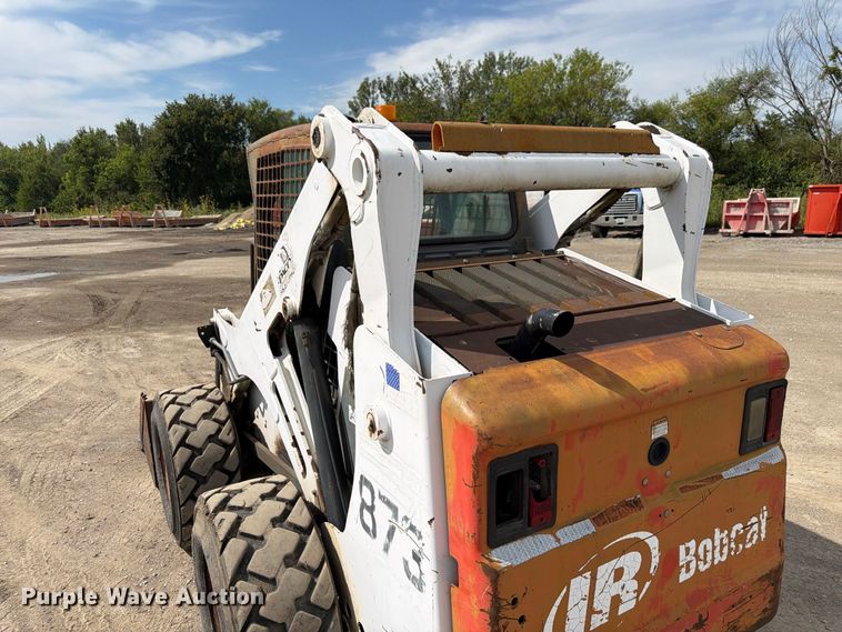 image for item FP3026 2002 Bobcat 873 skid steer loader
