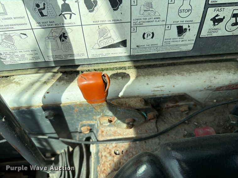 image for item FP3026 2002 Bobcat 873 skid steer loader