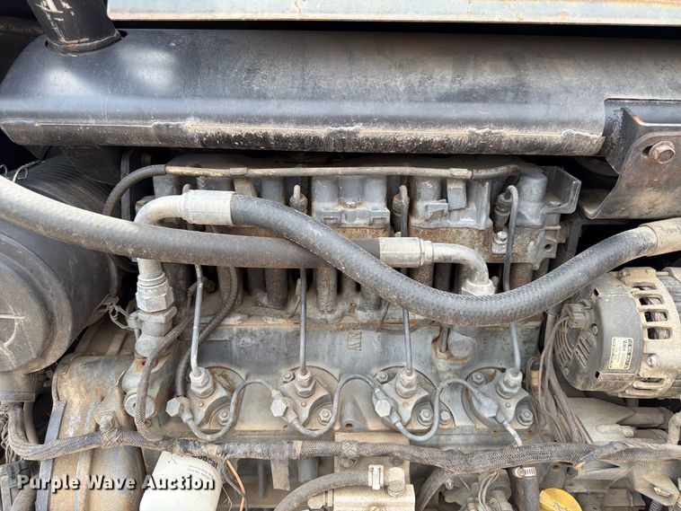 image for item FP3026 2002 Bobcat 873 skid steer loader