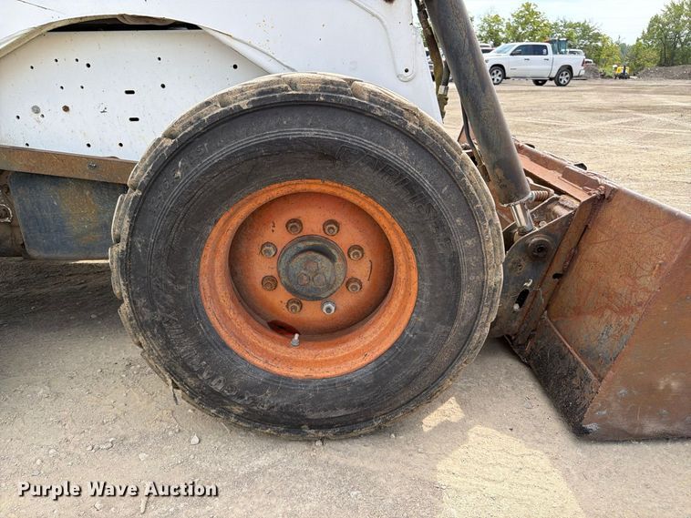 image for item FP3026 2002 Bobcat 873 skid steer loader