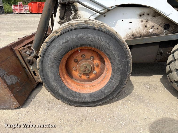 image for item FP3026 2002 Bobcat 873 skid steer loader