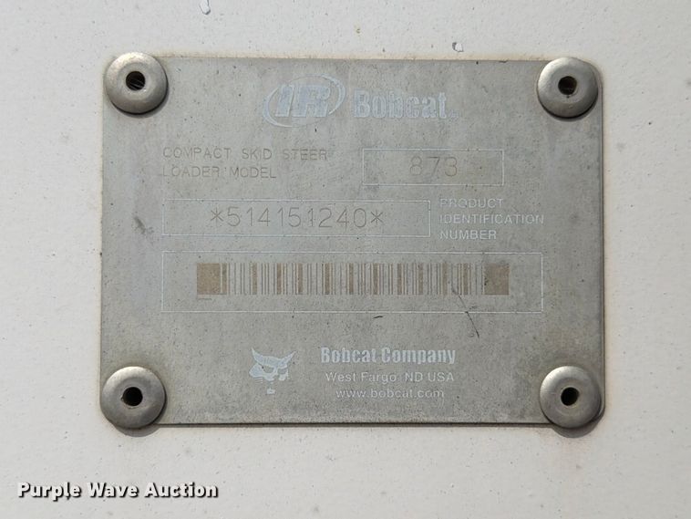 image for item FP3026 2002 Bobcat 873 skid steer loader