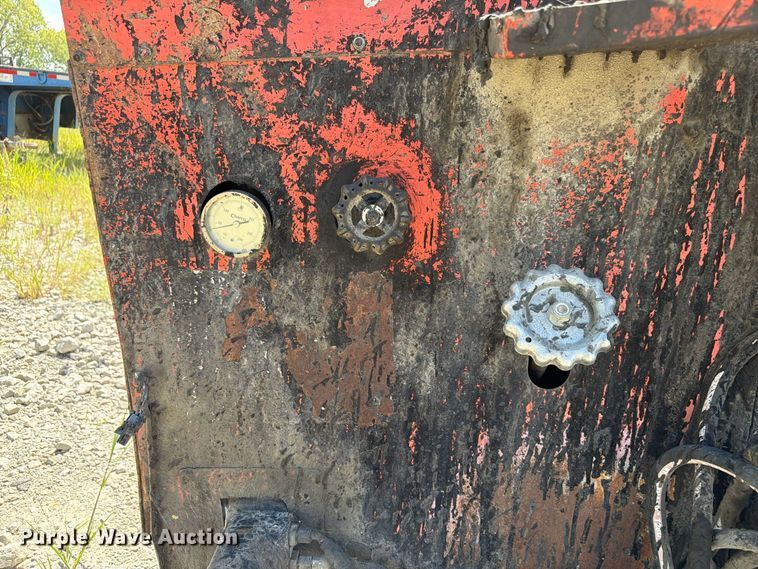 image for item FP3028 2009 Crafco EZ Pour 100D pothole patcher