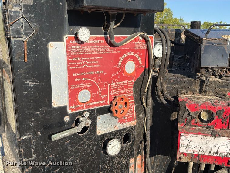 image for item FP3036 2009 CimLine 230DH pothole patcher