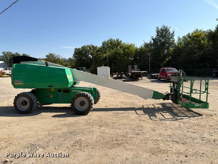 image for item FP3037 JLG 600S boom lift