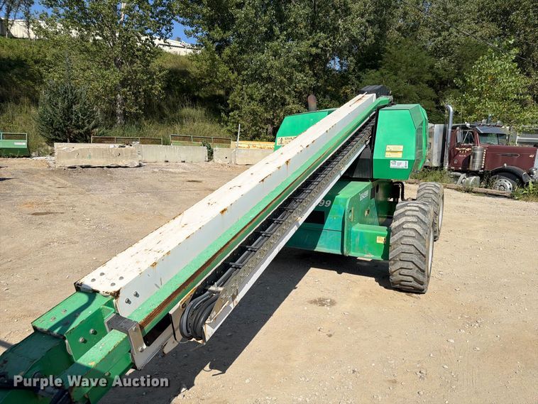 image for item FP3037 JLG 600S boom lift