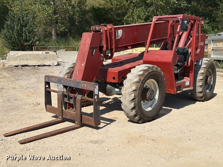 image for item FP3038 1996 Skytrak 8042 telehandler