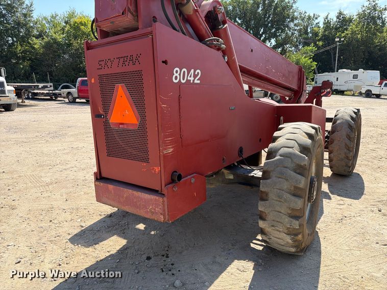 image for item FP3038 1996 Skytrak 8042 telehandler