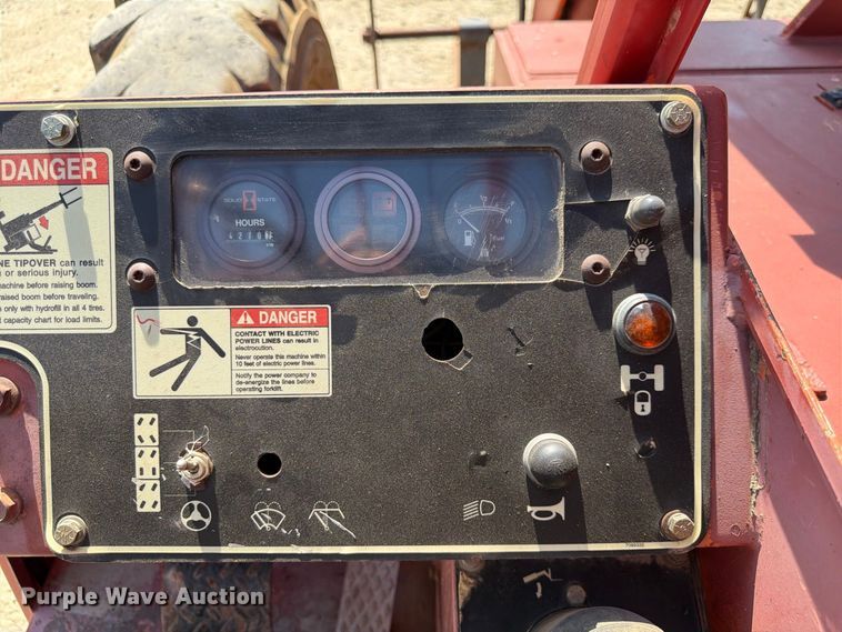 image for item FP3038 1996 Skytrak 8042 telehandler