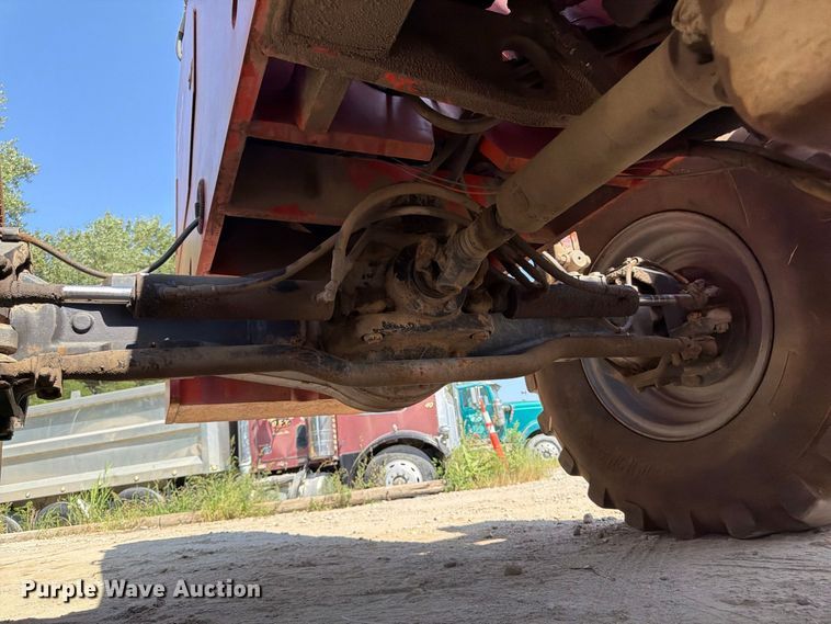 image for item FP3038 1996 Skytrak 8042 telehandler