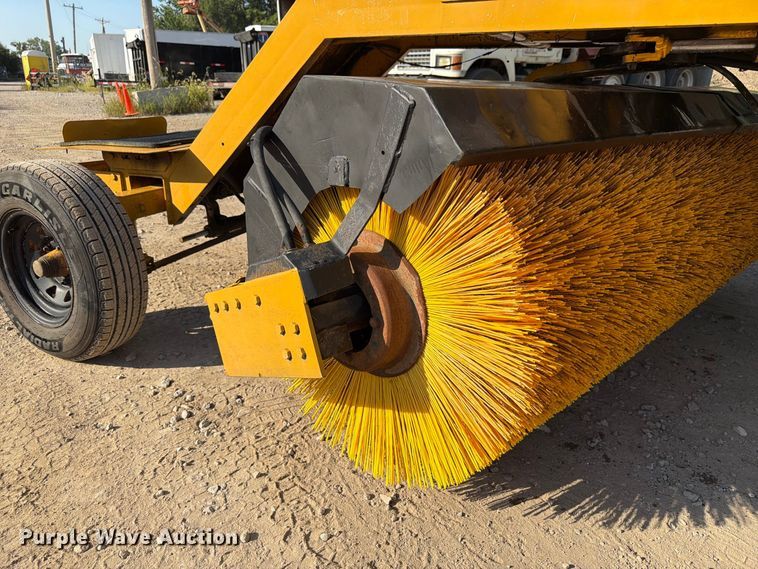 image for item FP3039 Waldon Sweep Master 250 broom