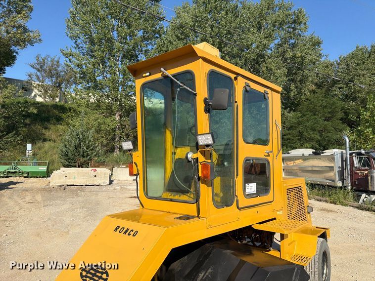 image for item FP3039 Waldon Sweep Master 250 broom