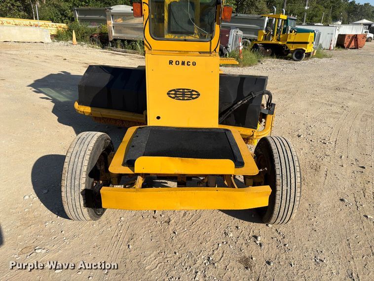 image for item FP3039 Waldon Sweep Master 250 broom