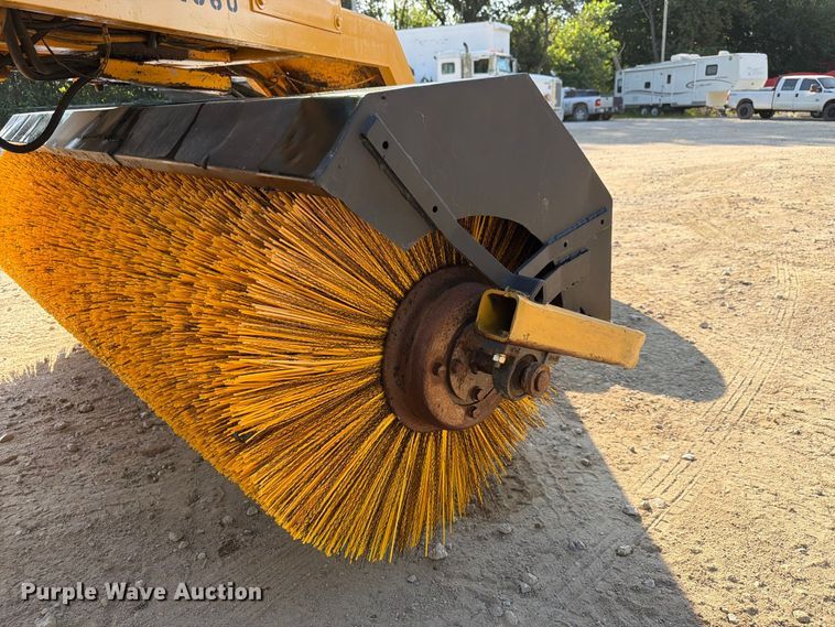 image for item FP3039 Waldon Sweep Master 250 broom