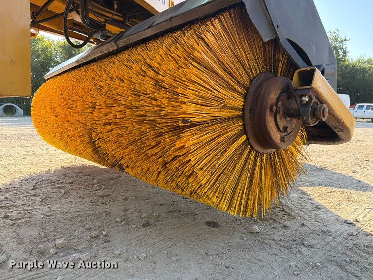 image for item FP3039 Waldon Sweep Master 250 broom