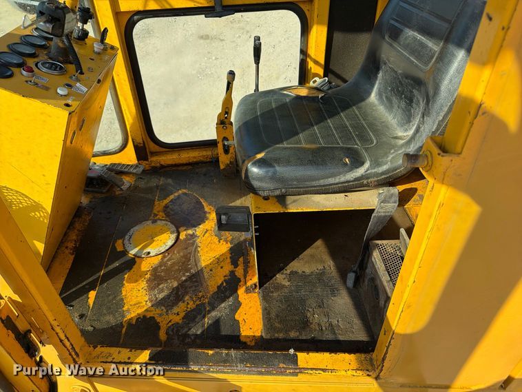 image for item FP3039 Waldon Sweep Master 250 broom
