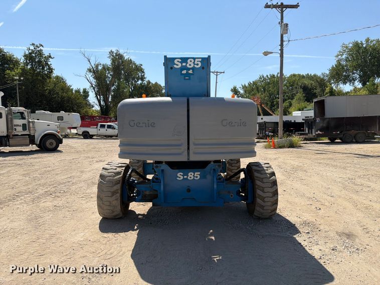 image for item FP3040 2008 Genie S-85 boom lift