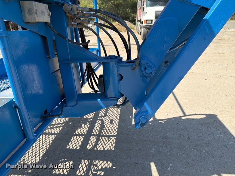 image for item FP3040 2008 Genie S-85 boom lift