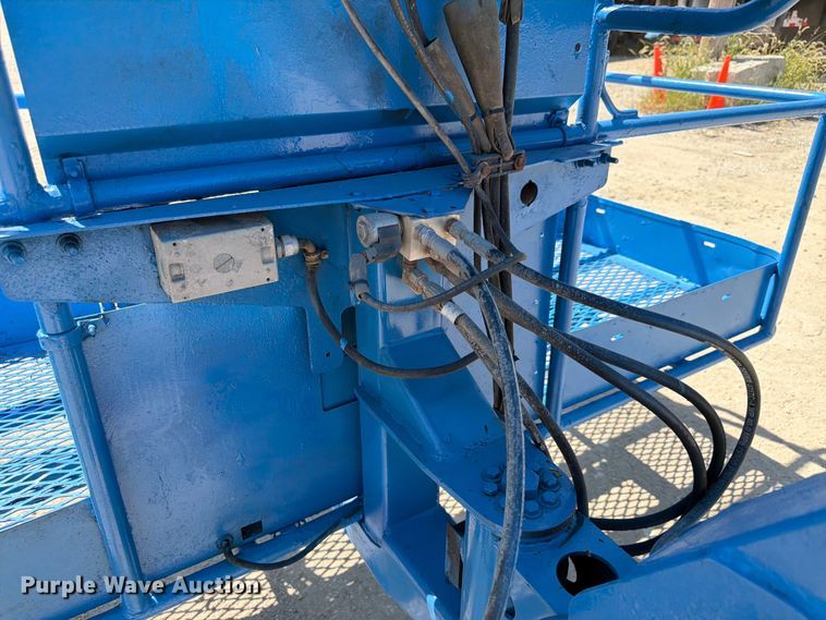 image for item FP3040 2008 Genie S-85 boom lift