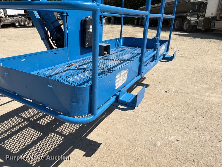 image for item FP3040 2008 Genie S-85 boom lift