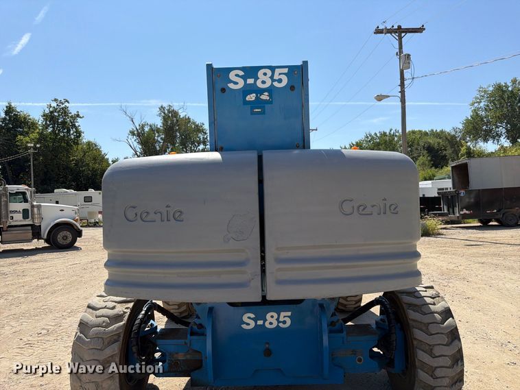image for item FP3040 2008 Genie S-85 boom lift