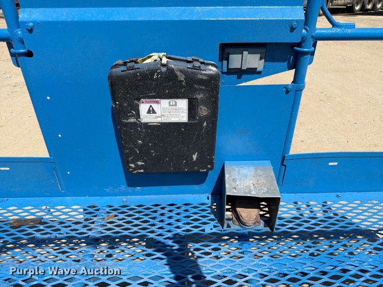 image for item FP3040 2008 Genie S-85 boom lift