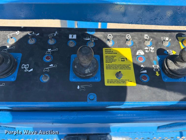 image for item FP3040 2008 Genie S-85 boom lift