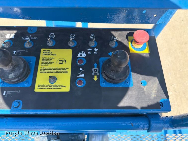 image for item FP3040 2008 Genie S-85 boom lift