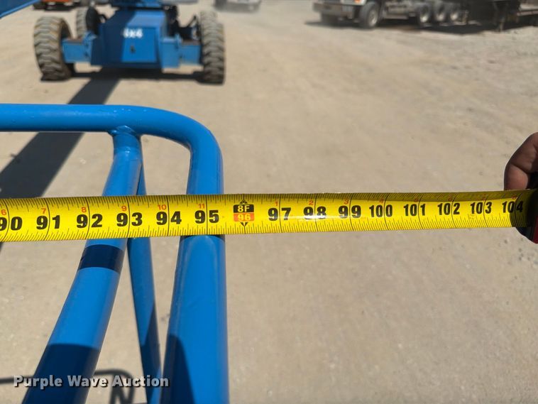 image for item FP3040 2008 Genie S-85 boom lift