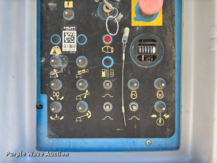 image for item FP3040 2008 Genie S-85 boom lift
