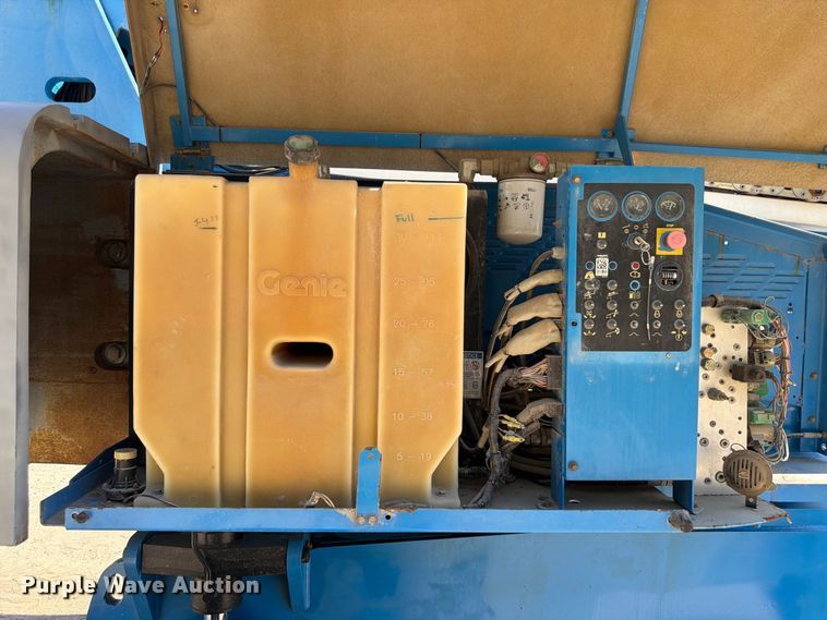image for item FP3040 2008 Genie S-85 boom lift