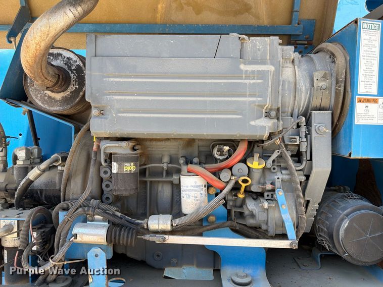 image for item FP3040 2008 Genie S-85 boom lift