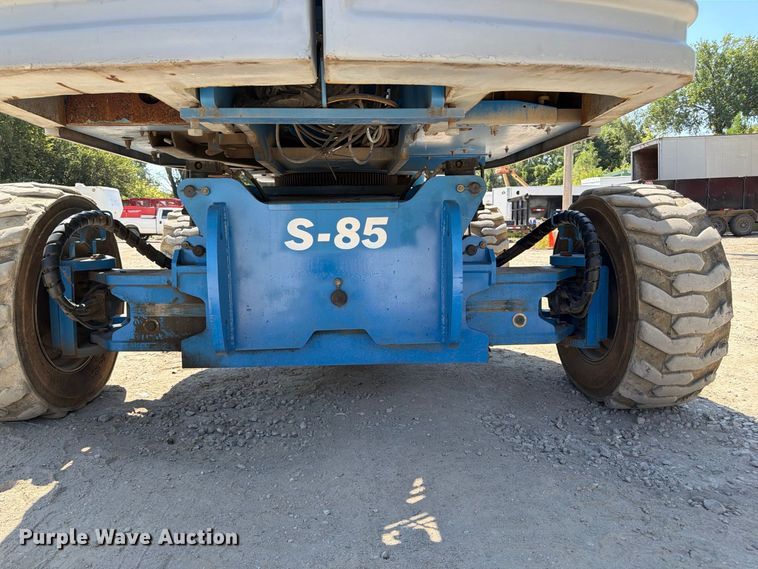 image for item FP3040 2008 Genie S-85 boom lift