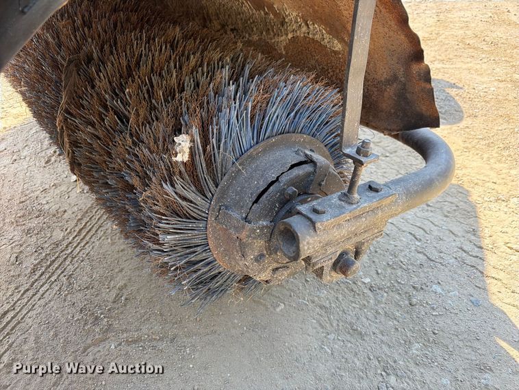 image for item FP3041 Broce RJ300 broom