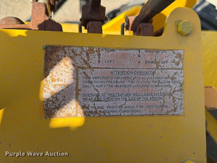 image for item FP3041 Broce RJ300 broom