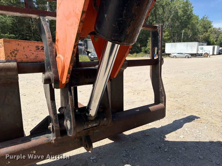 image for item FP3042 2014 JLG 8042 telehandler