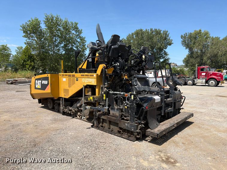 image for item FP4035 2016 Caterpillar AP655F paver