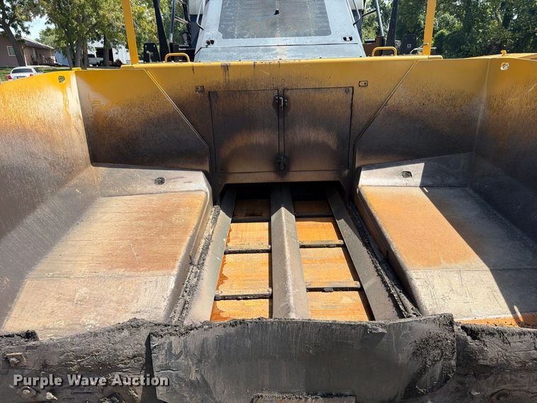 image for item FP4035 2016 Caterpillar AP655F paver