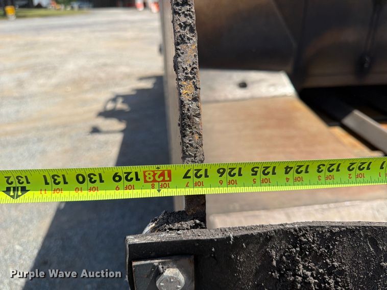 image for item FP4035 2016 Caterpillar AP655F paver