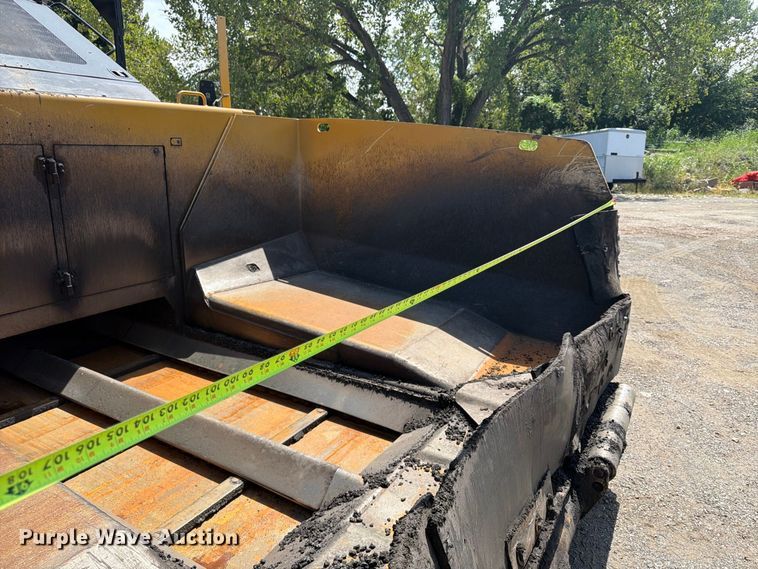image for item FP4035 2016 Caterpillar AP655F paver