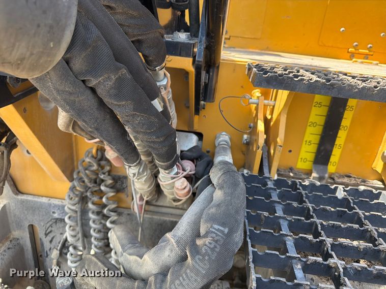 image for item FP4035 2016 Caterpillar AP655F paver