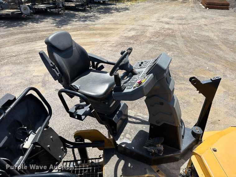 image for item FP4035 2016 Caterpillar AP655F paver