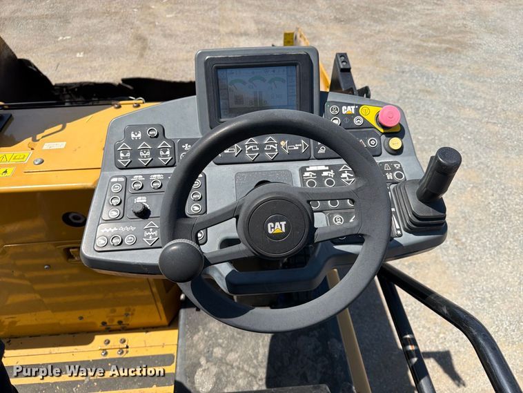 image for item FP4035 2016 Caterpillar AP655F paver